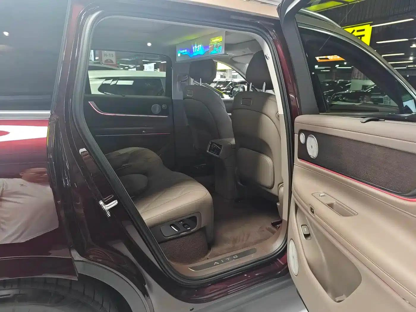 Wenjie M9 2025 Extended Range Max Edition (52kWh, 5-seater, 192-line LiDAR) — миниатюра 8