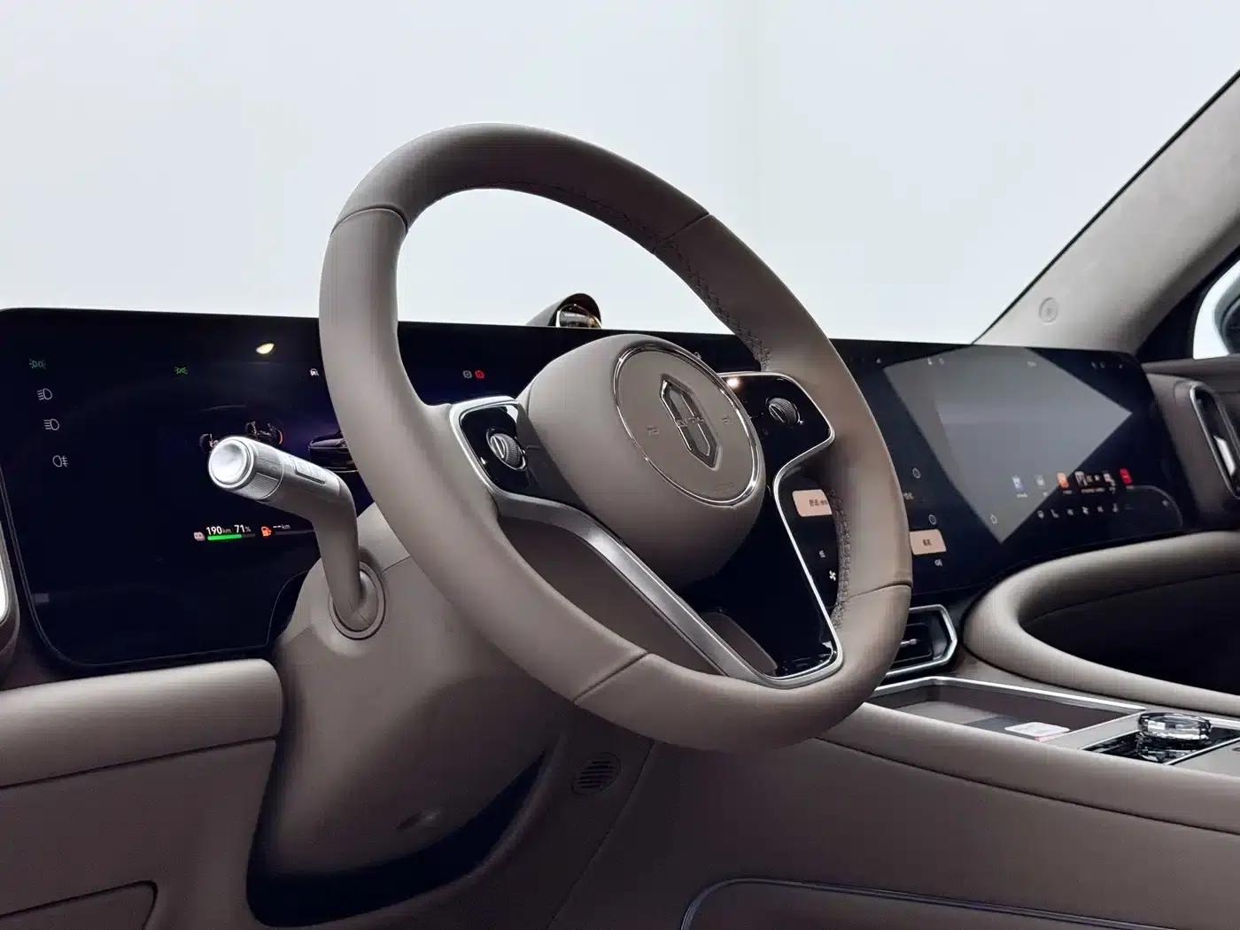 Wenjie M9 2025 Ultra Extended Range Edition 52kWh 6-Seat Version (192-line LiDAR) — миниатюра 11