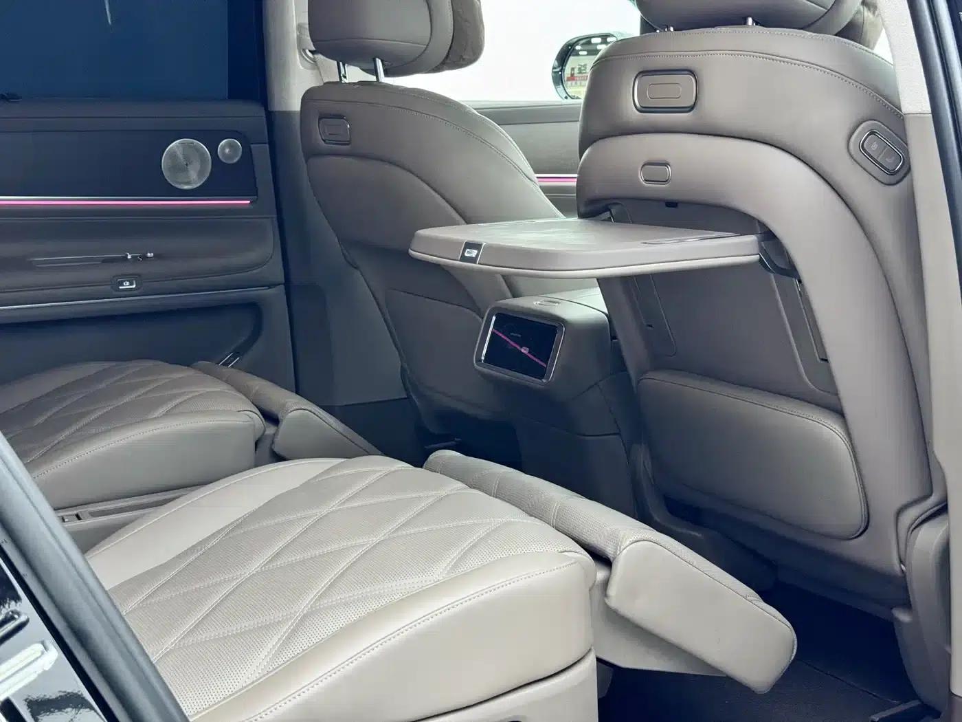 Wenjie M9 2025 Ultra Extended Range Edition 52kWh 6-Seat Version (192-line LiDAR) — миниатюра 18