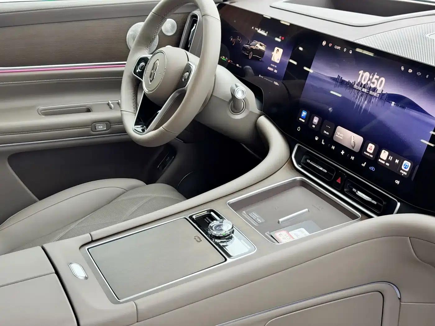 Wenjie M9 2025 Ultra Extended Range Edition 52kWh 6-Seat Version (192-line LiDAR) — миниатюра 21