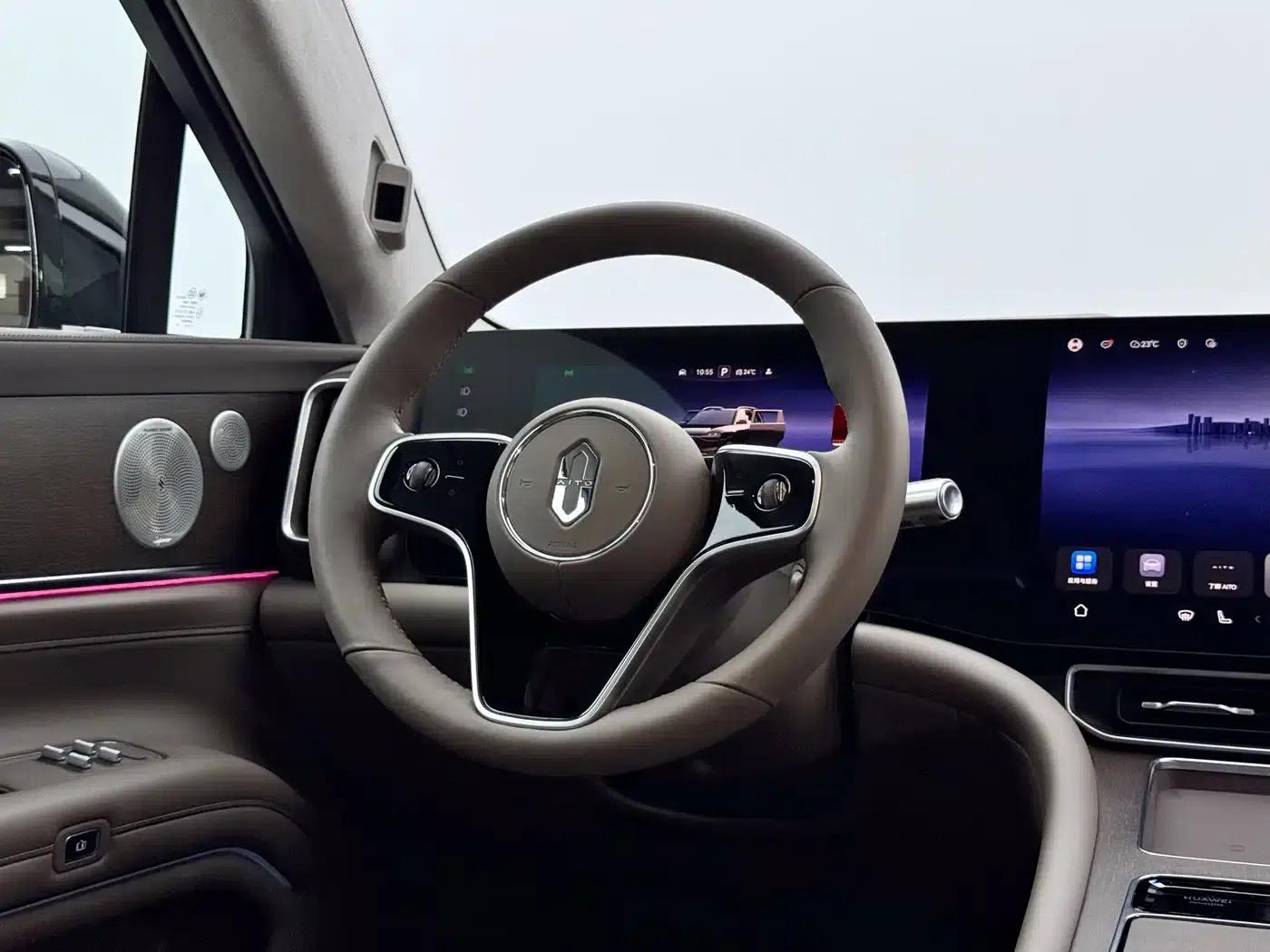 Wenjie M9 2025 Ultra Extended Range Edition 52kWh 6-Seat Version (192-line LiDAR) — миниатюра 25