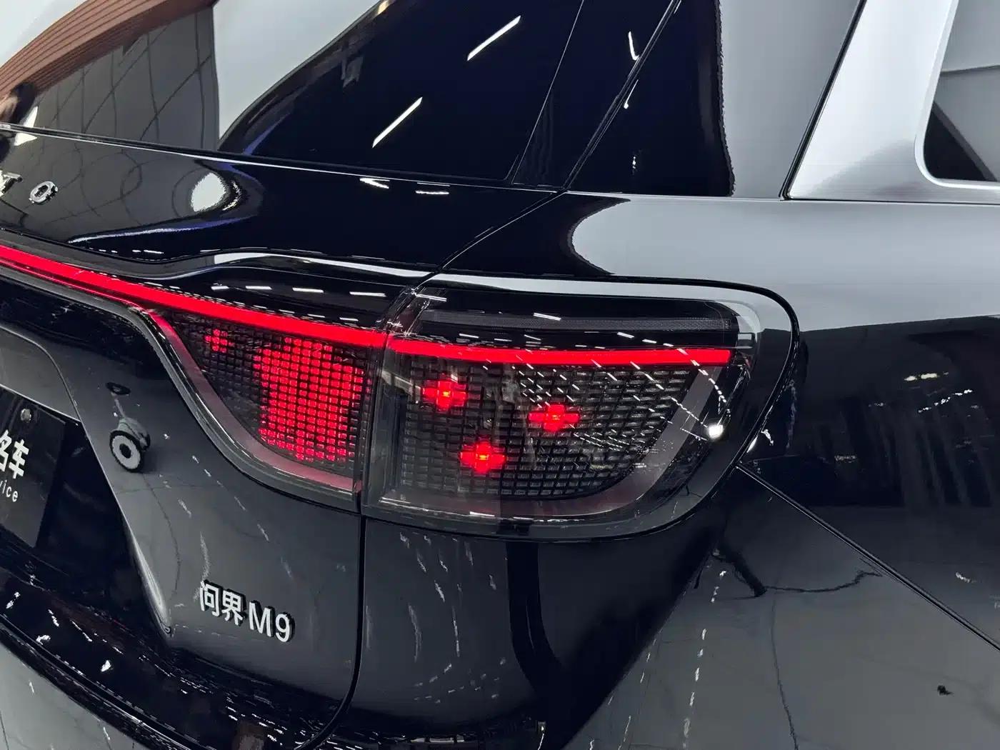 Wenjie M9 2025 Ultra Extended Range Edition 52kWh 6-Seat Version (192-line LiDAR) — миниатюра 29