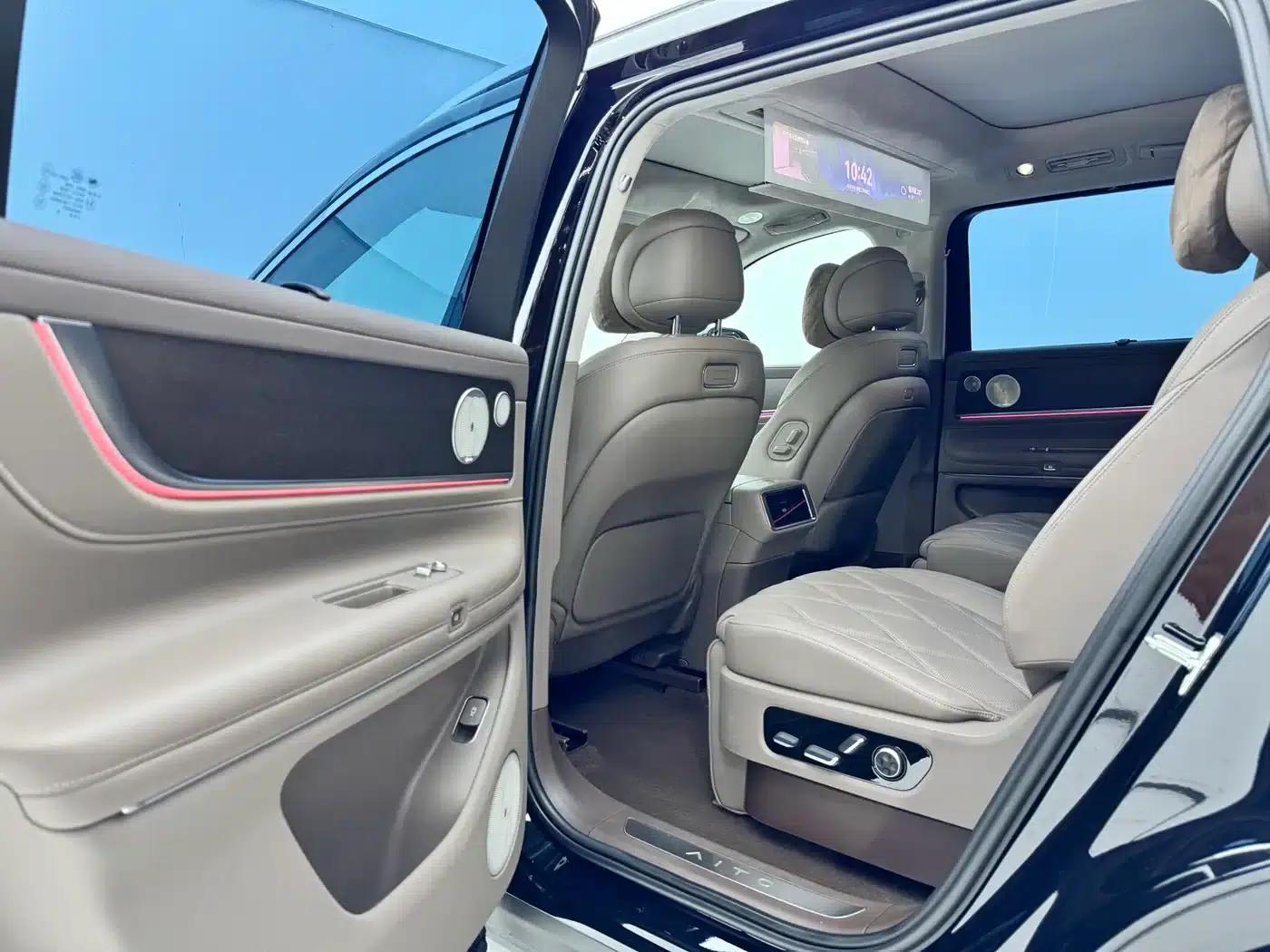 Wenjie M9 2025 Ultra Extended Range Edition 52kWh 6-Seat Version (192-line LiDAR) — миниатюра 6