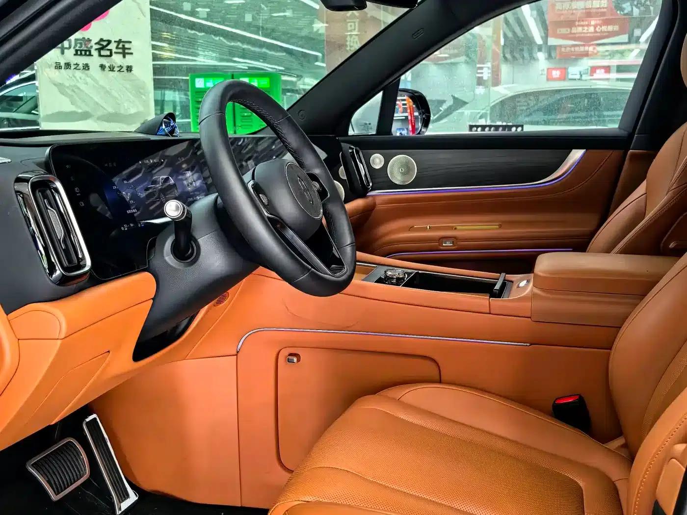 Wenjie M9 2024 Range Extended Max Edition 52kWh 6-Seater — миниатюра 2