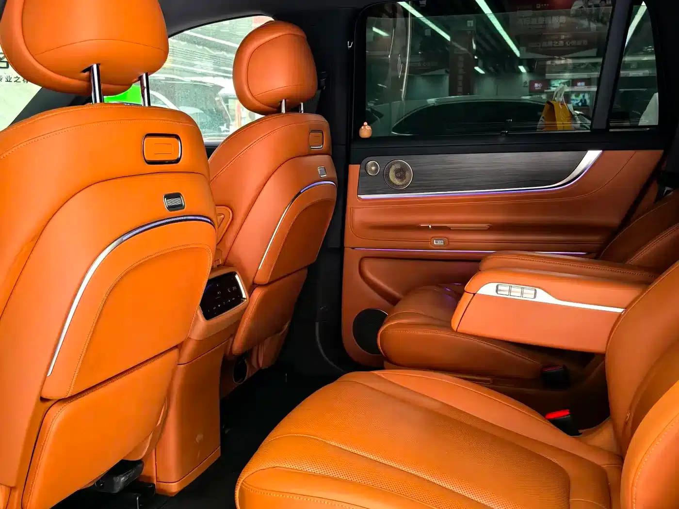 Wenjie M9 2024 Range Extended Max Edition 52kWh 6-Seater — миниатюра 3