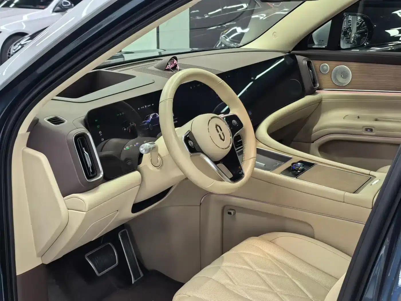 Wenjie M9 2024 Range Extended Ultra Edition 52kWh 6-Seater — миниатюра 4