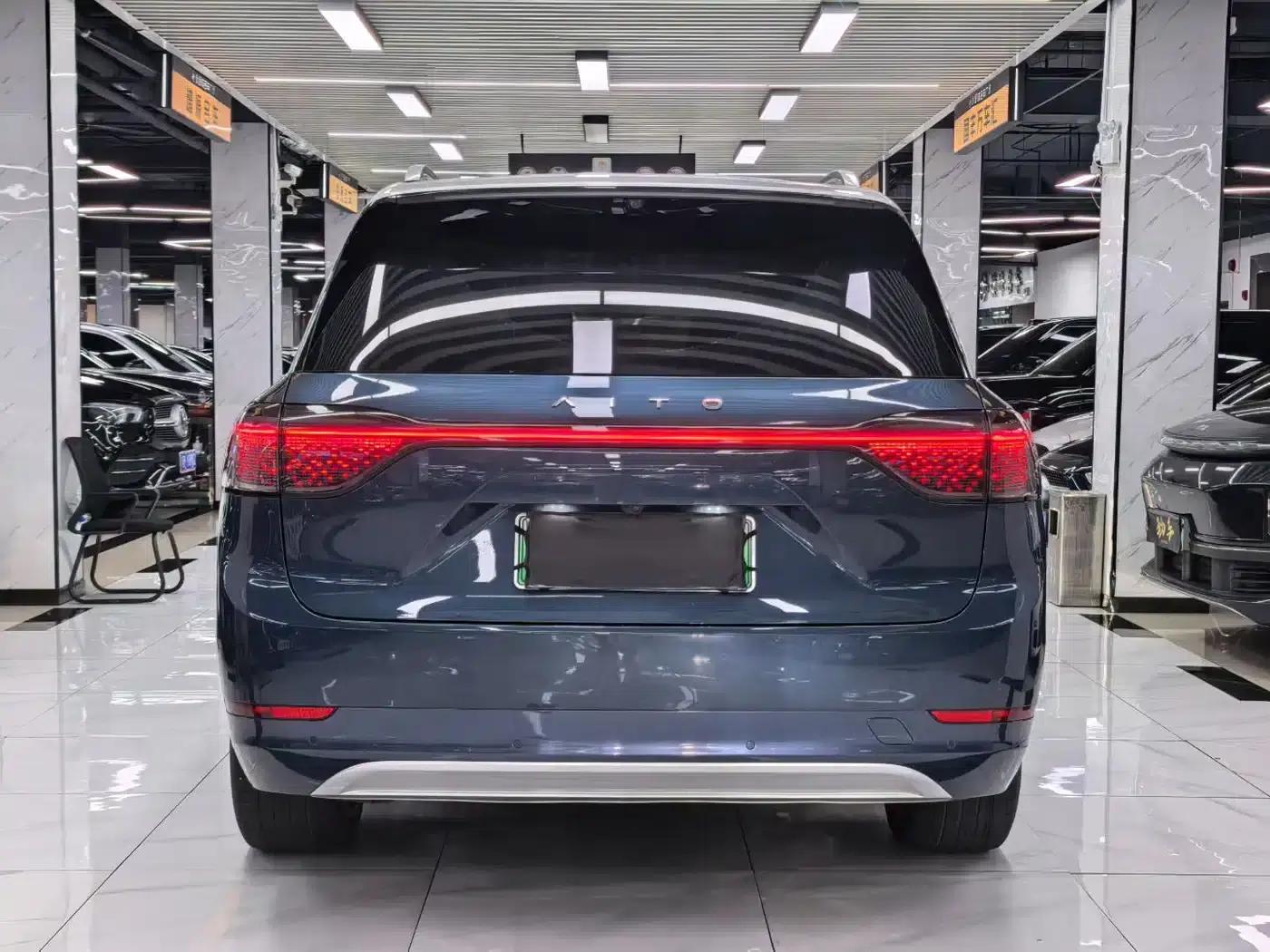 Wenjie M9 2024 Range Extended Ultra Edition 52kWh 6-Seater — миниатюра 8