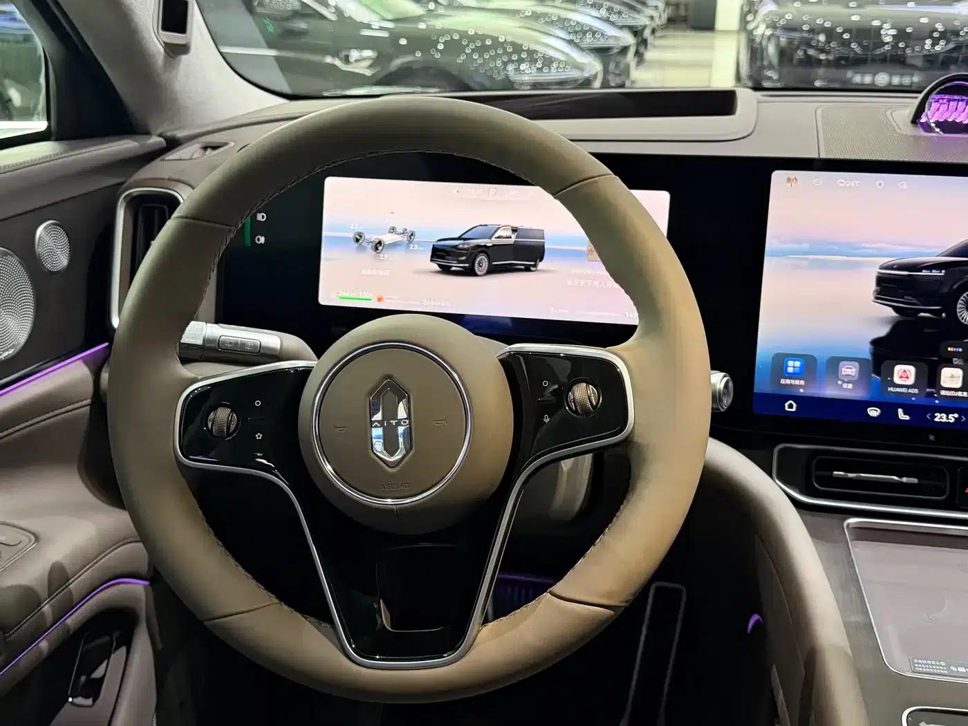 Wenjie M9 2025 Extended Range Max Edition 52kWh 6-Seat Version (192-line LiDAR) — миниатюра 13