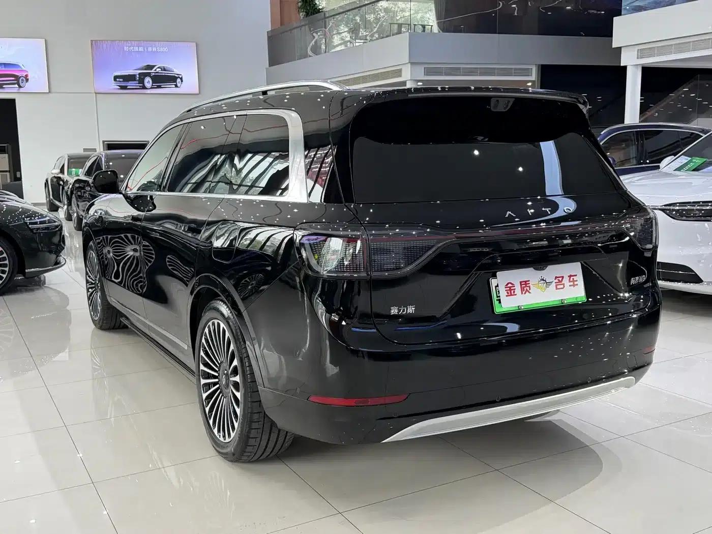 Wenjie M9 2025 Extended Range Max Edition 52kWh 6-Seat Version (192-line LiDAR) — миниатюра 19