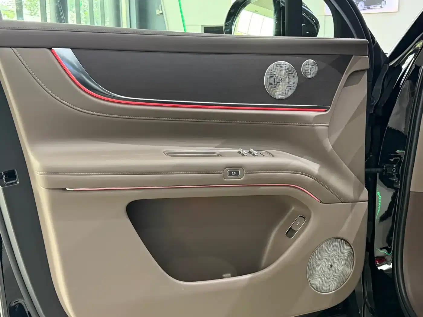 Wenjie M9 2025 Extended Range Max Edition 52kWh 6-Seat Version (192-line LiDAR) — миниатюра 6