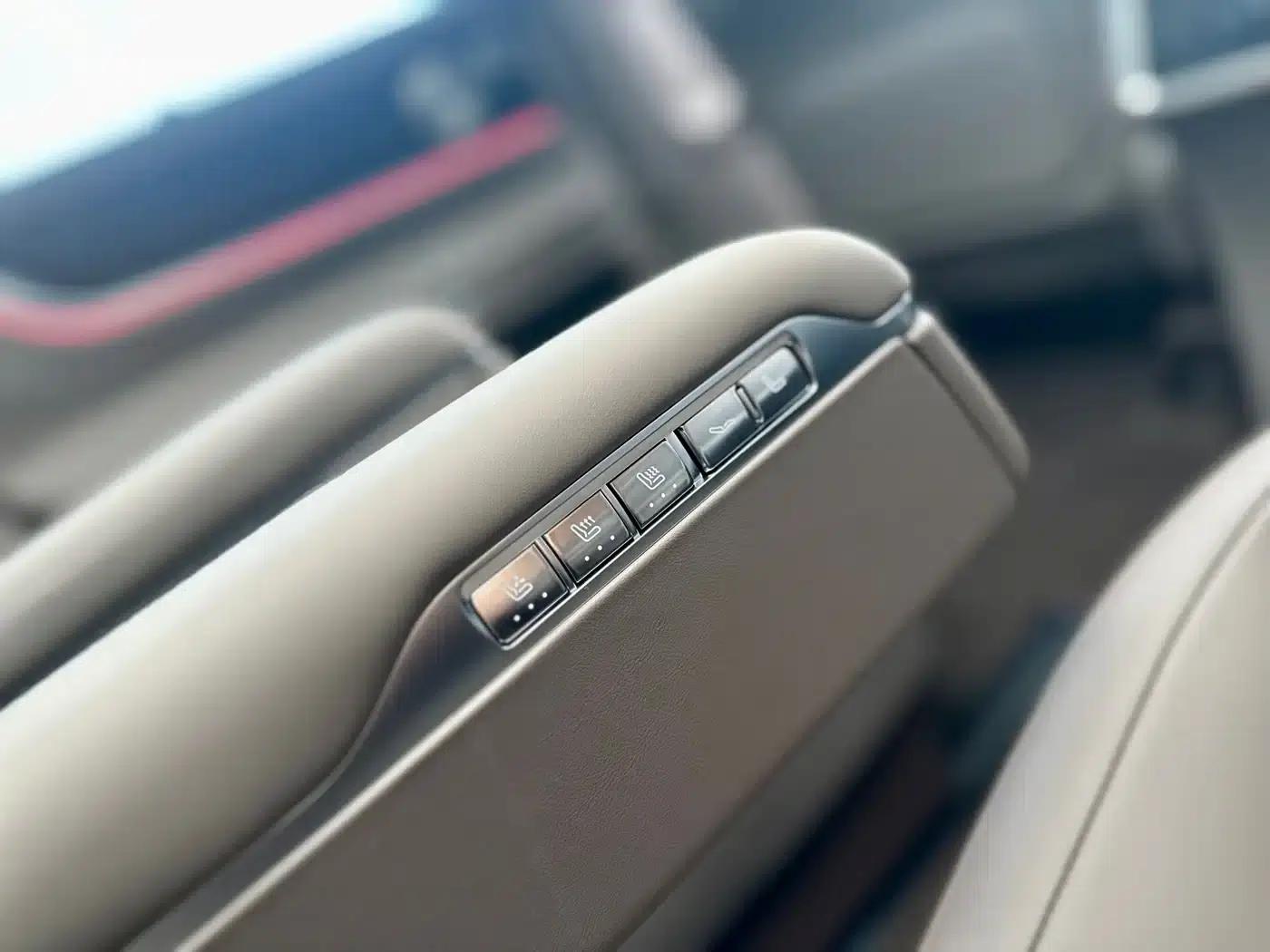 Wenjie M9 2025 Ultra Extended Range Edition (52kWh, 6-seater, 192-line LiDAR) — миниатюра 5