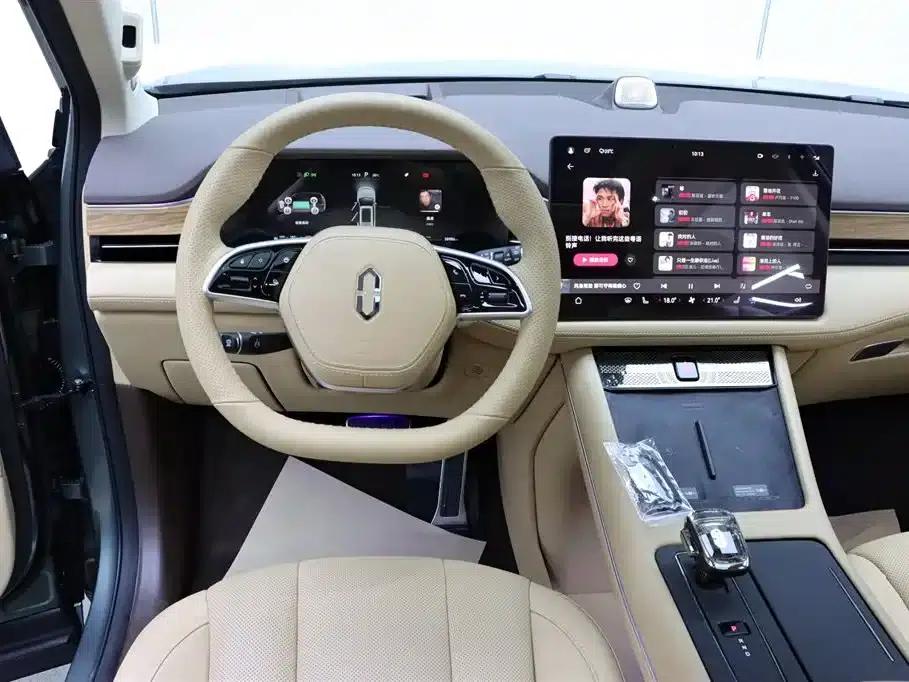 Wenjie M7 2024 1.5T Rear-Wheel Drive Plus Edition 5-Seater — миниатюра 28