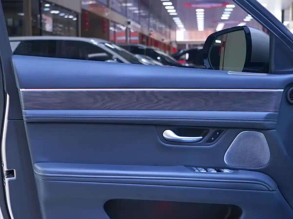 Wenjie M7 2022 1.5T AWD Luxury Edition — миниатюра 9