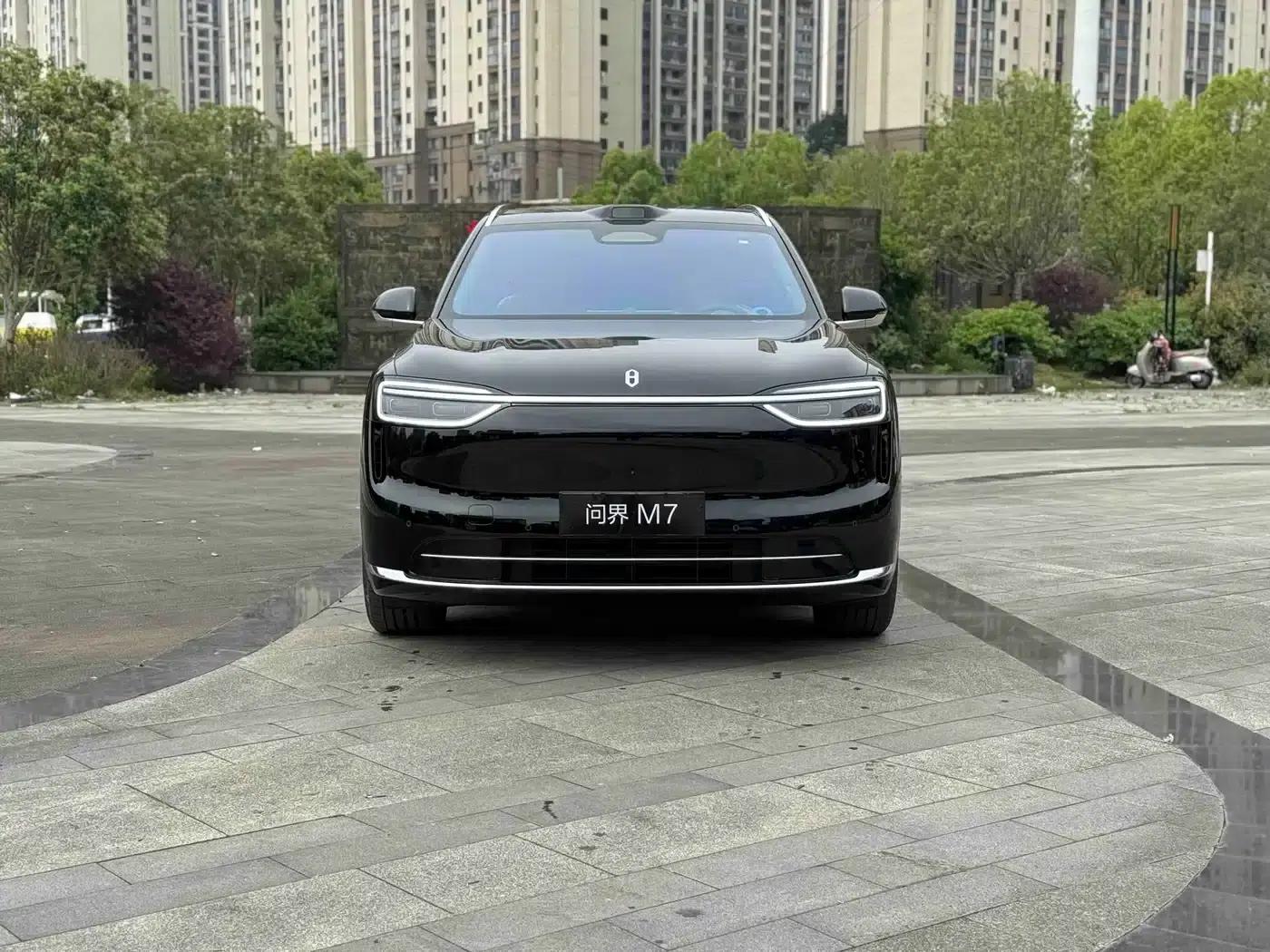 Wenjie M7 2026 Model Extended Range Max Version (6 Seats, 192-line LiDAR) — миниатюра 2