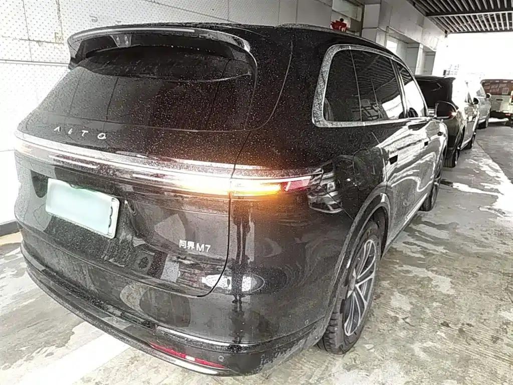 Wenjie M7 2026 Model Extended Range Ultra 4WD Version (5 Seats, 192-line LiDAR) — миниатюра 7