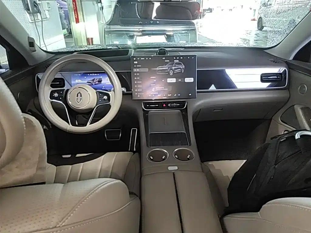 Wenjie M7 2026 Model Extended Range Ultra 4WD Version (5 Seats, 192-line LiDAR) — миниатюра 10