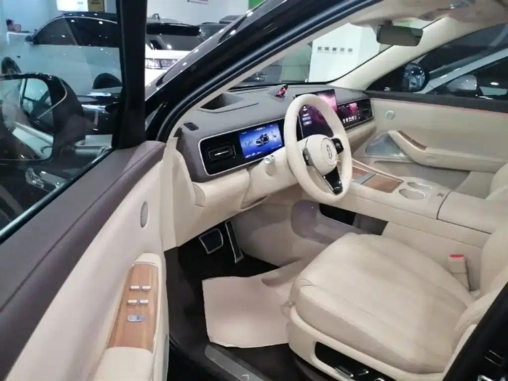 Wenjie M7 2026 Extended Range Max 4WD Version (5 Seats, 192-line LiDAR) — миниатюра 16