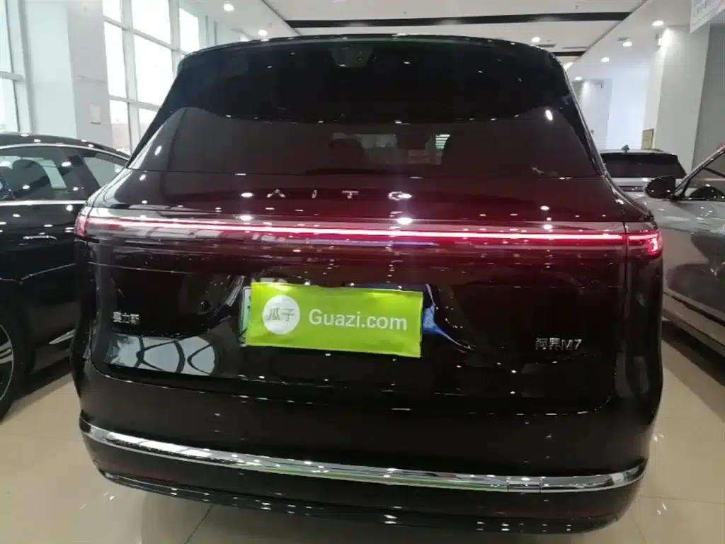 Wenjie M7 2026 Extended Range Max 4WD Version (5 Seats, 192-line LiDAR) — миниатюра 6