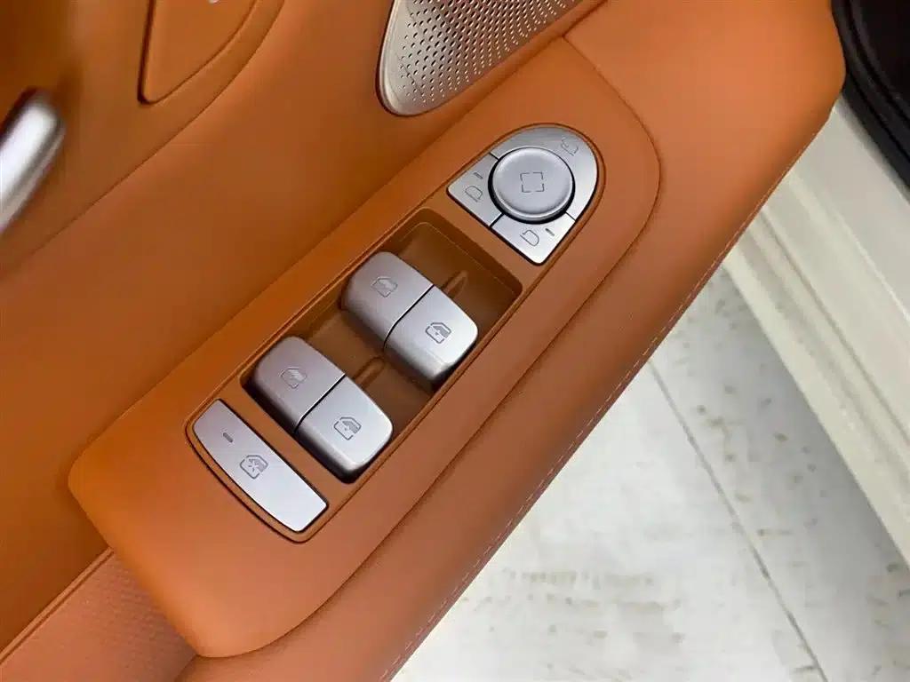 Wenjie M5 2025 Extended Range Ultra 4WD — миниатюра 29
