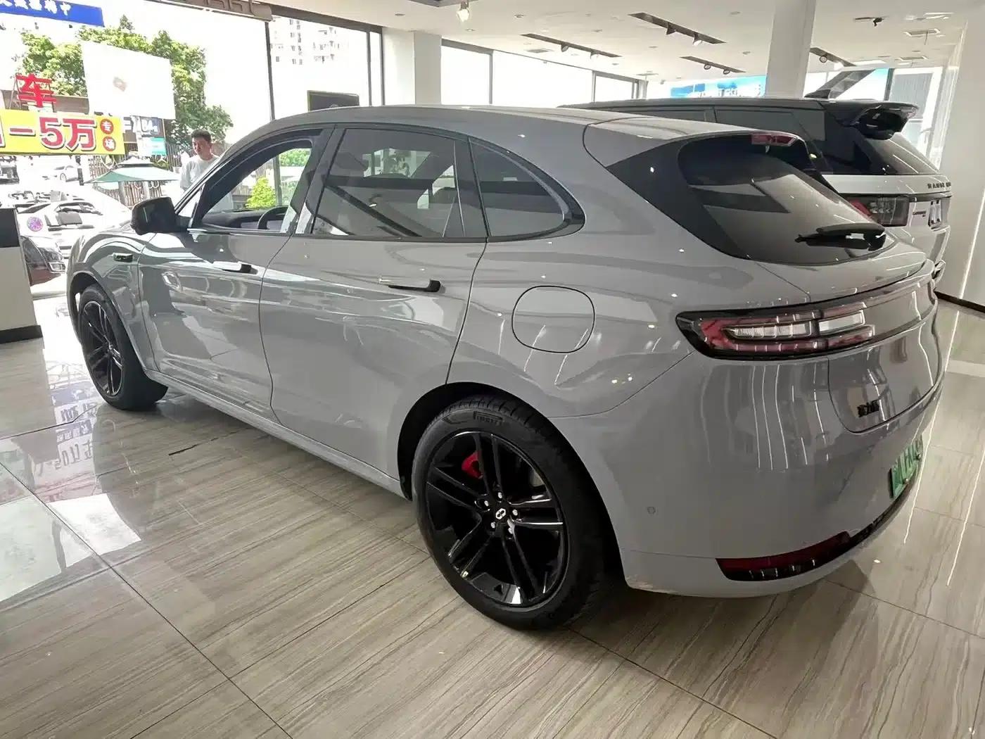 Wenjie M5 2025 Extended Range Ultra 4WD — миниатюра 4