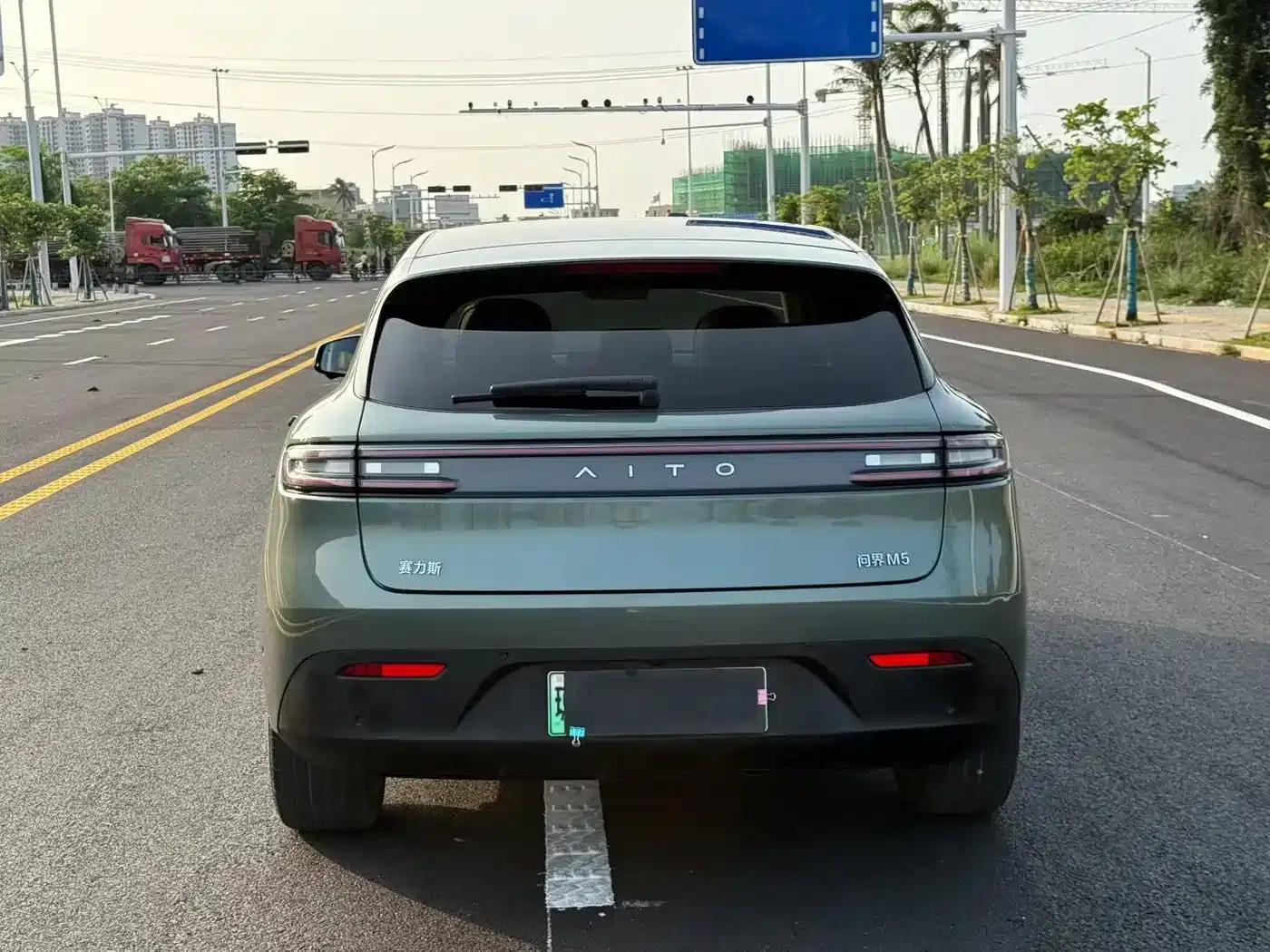 Wenjie M5 2022 Extended Range AWD Performance Edition — миниатюра 5