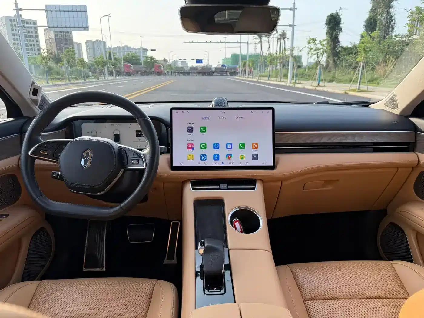 Wenjie M5 2022 Extended Range AWD Performance Edition — миниатюра 8