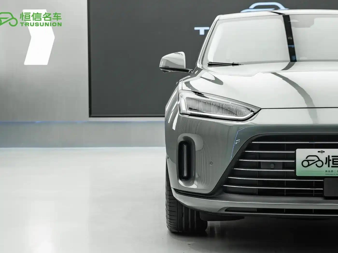 Wenjie M5 2022 Extended Range AWD Performance Edition — миниатюра 8