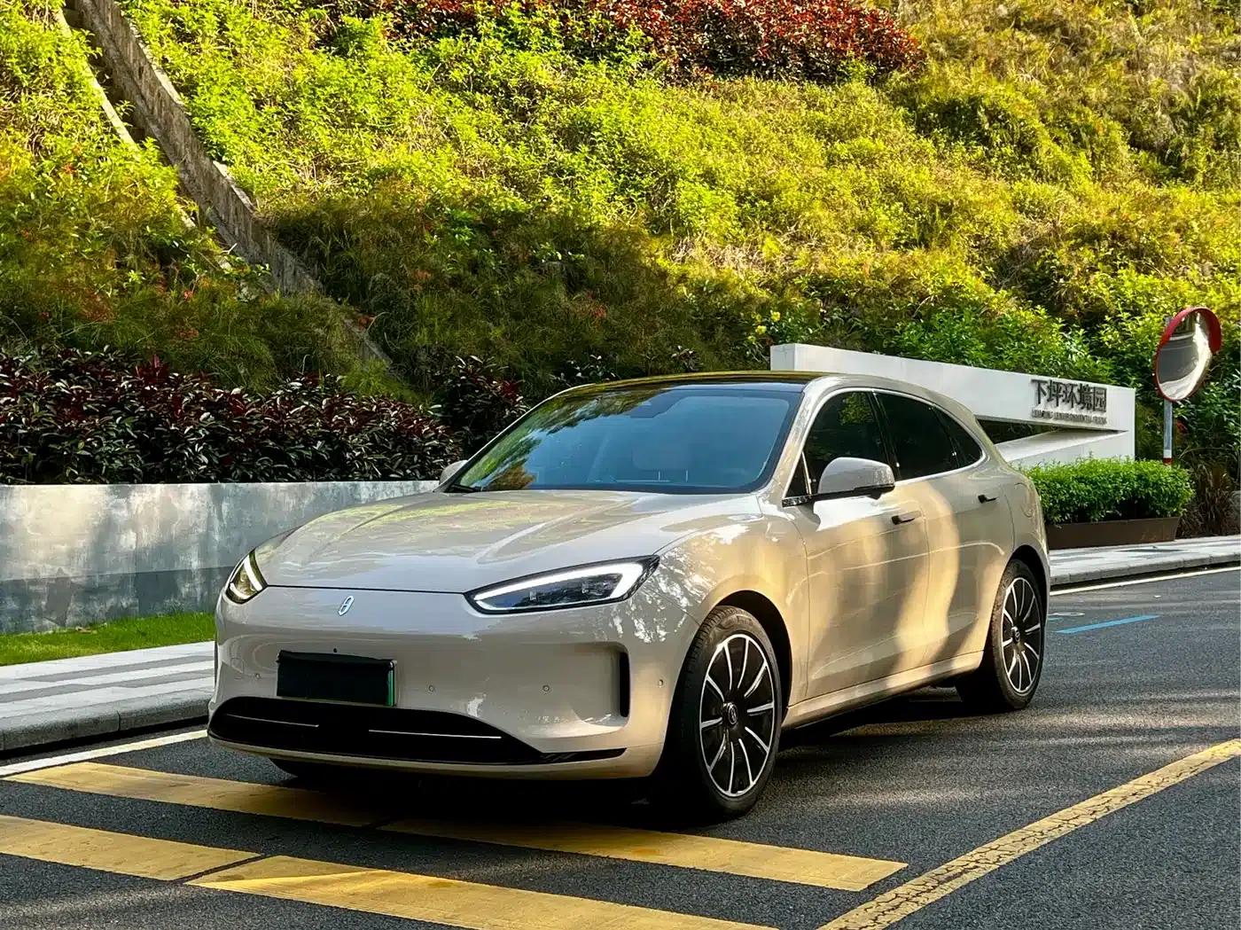 Wenjie M5 2022 Pure Electric Four-Wheel Drive Performance Edition — миниатюра 1