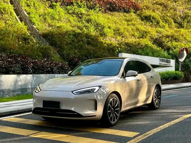 Wenjie M5 2022 Pure Electric Four-Wheel Drive Performance Edition