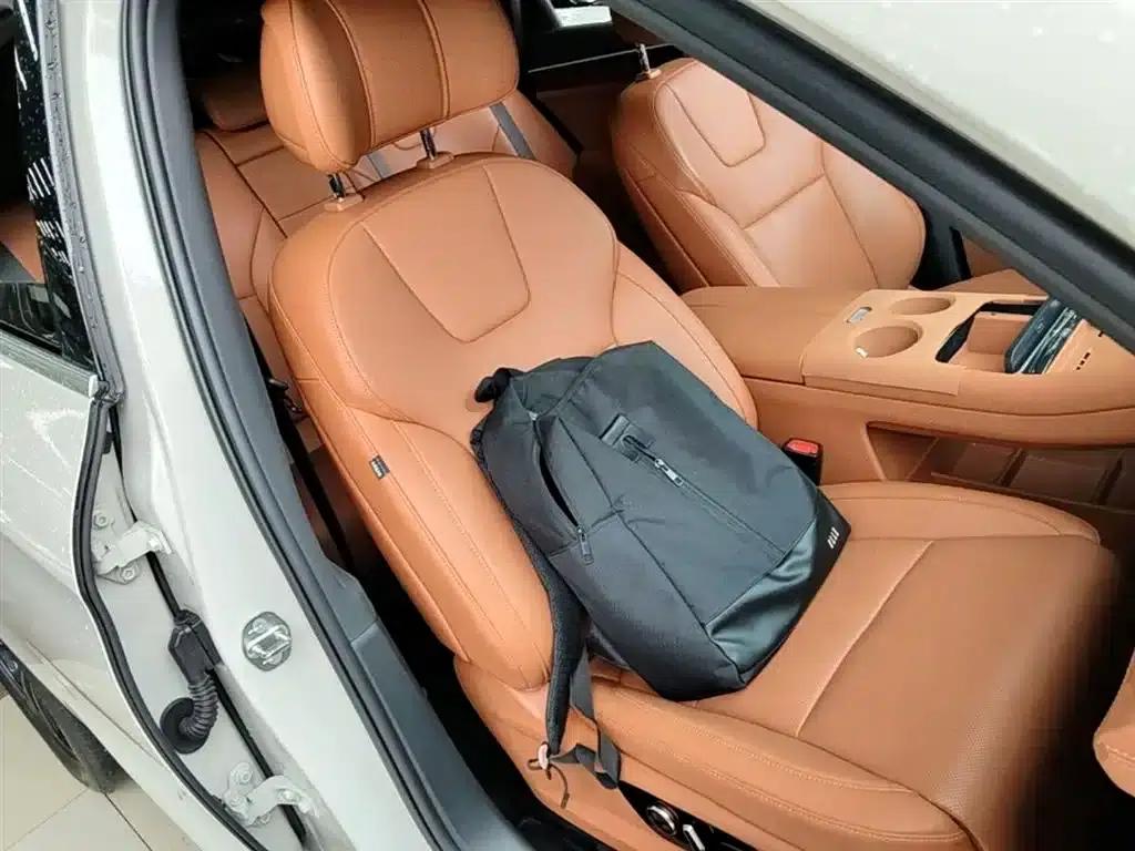 Wenjie M5 2025 Extended Range Ultra Rear-Wheel Drive Version — миниатюра 25