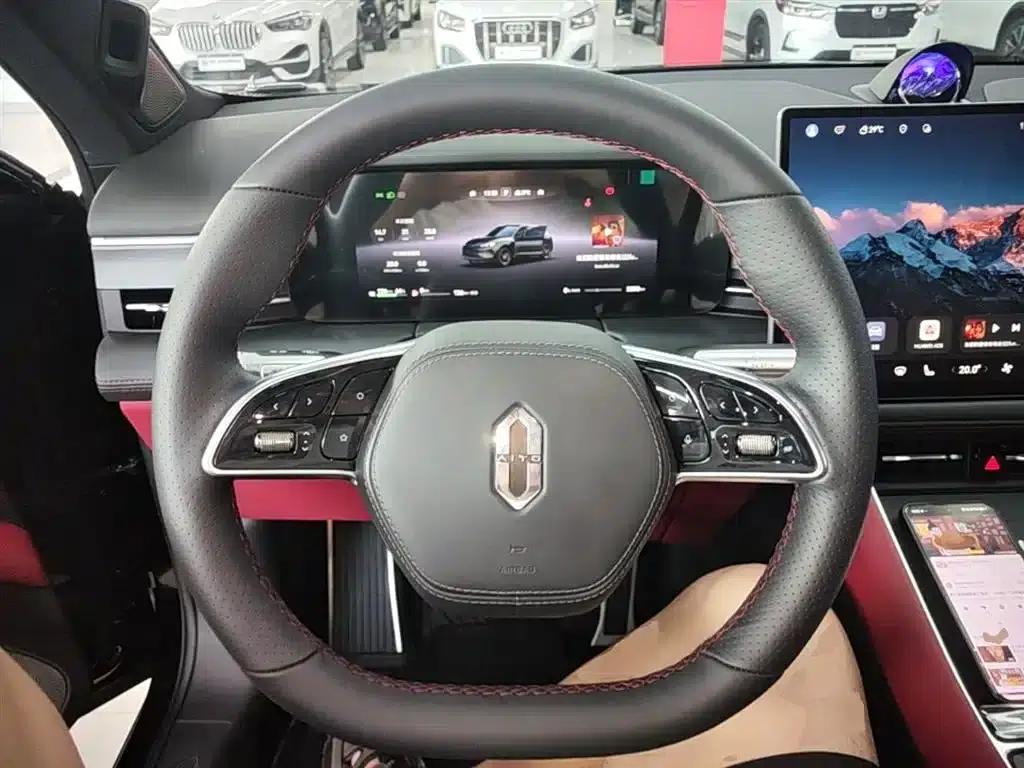 Wenjie M5 2025 Extended Range Ultra 4WD — миниатюра 11