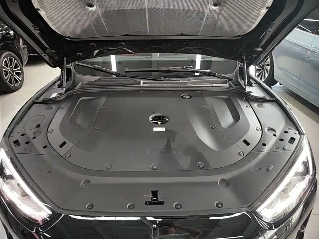 Wenjie M5 2025 Extended Range Ultra 4WD — миниатюра 20
