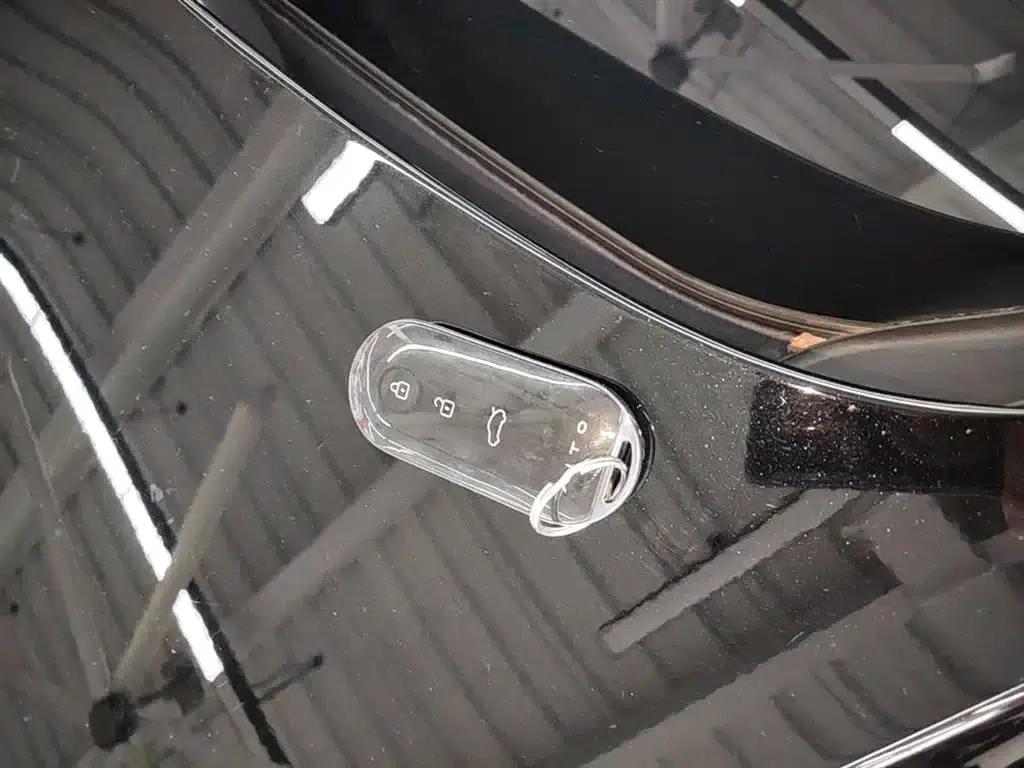 Wenjie M5 2025 Extended Range Ultra 4WD — миниатюра 9