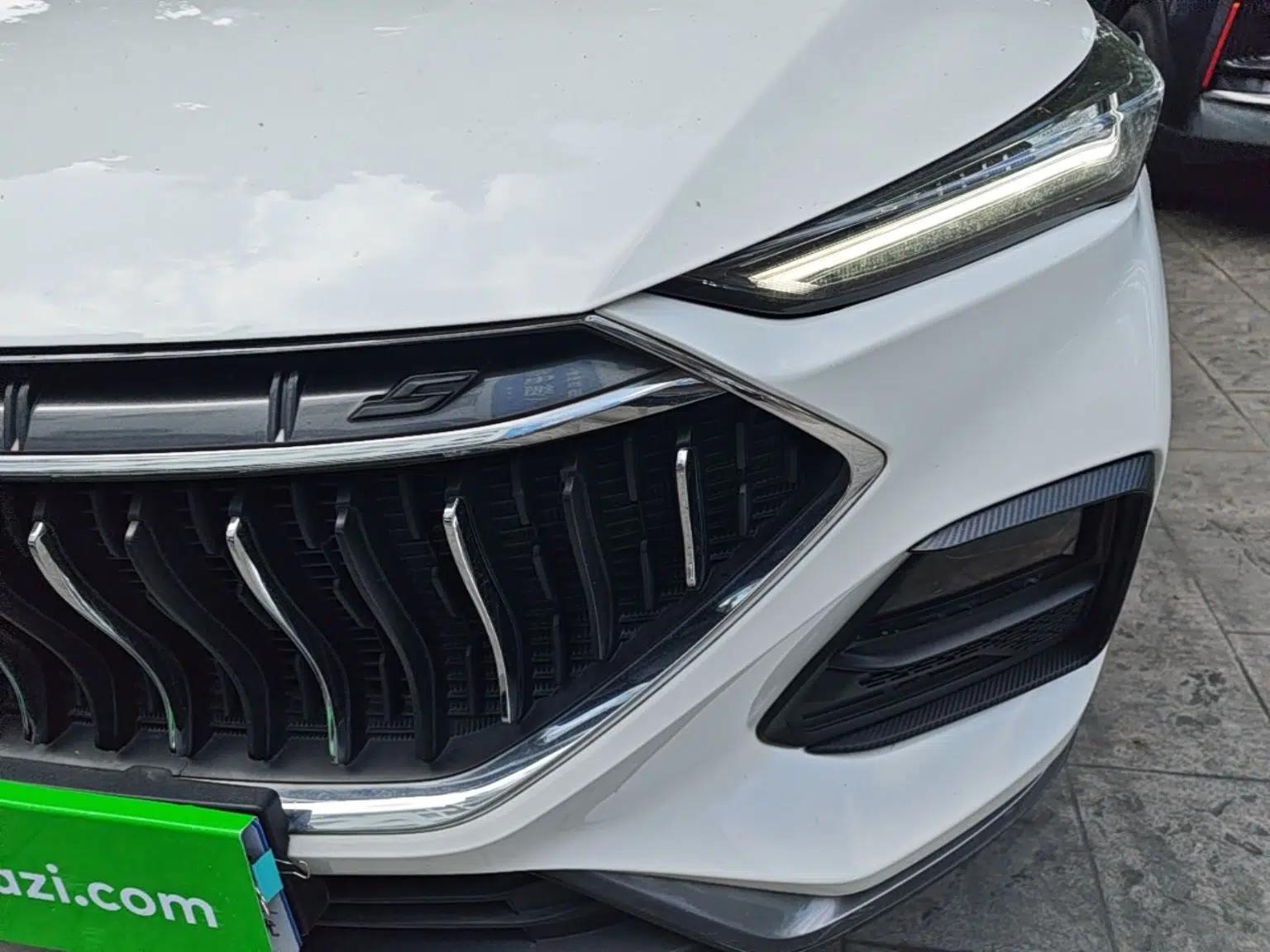 CHANGAN OSHAN X5 2021 1.6L CVT Luxury Model — миниатюра 9