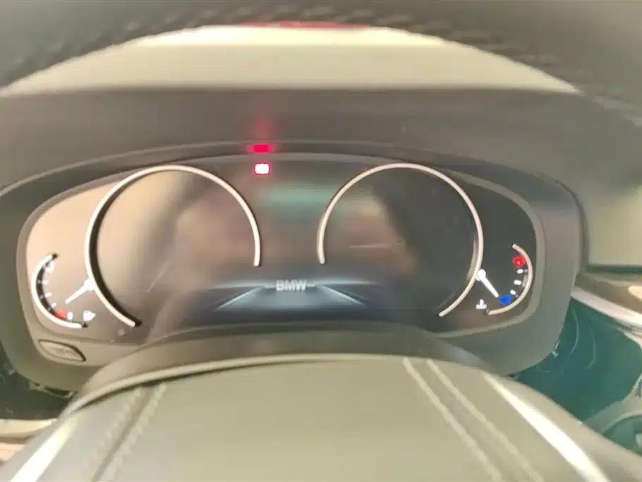 BMW 5 Series 2018 528Li Launch Special Edition — миниатюра 14