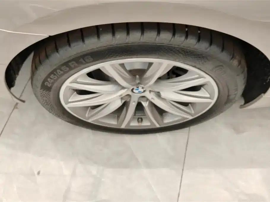 BMW 5 Series 2018 528Li Launch Special Edition — миниатюра 6