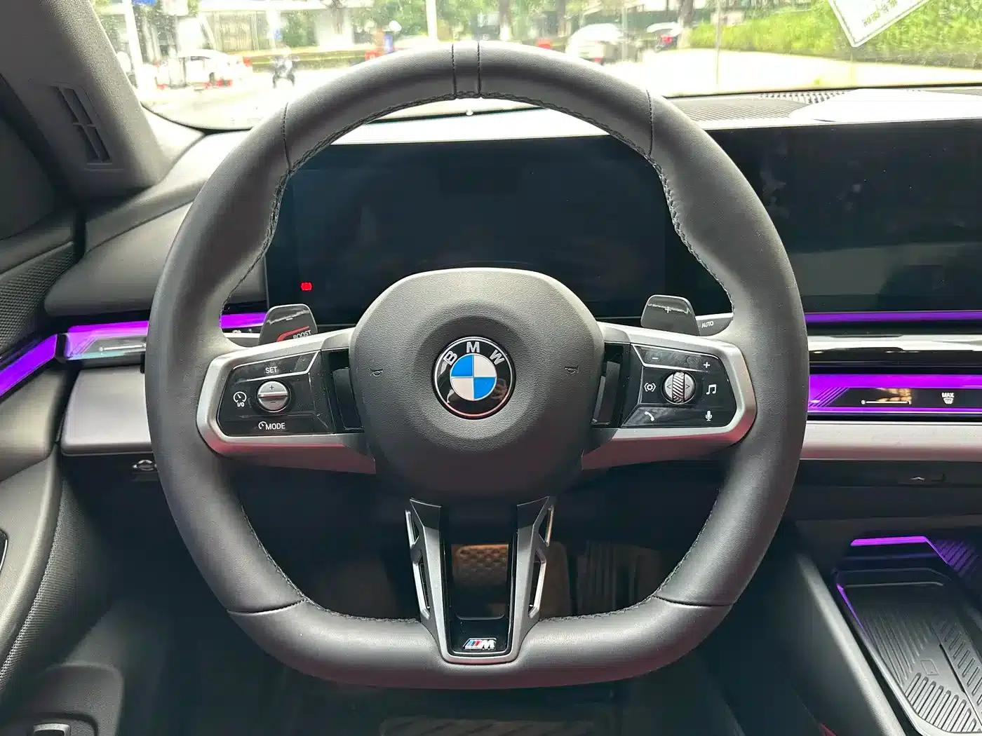 2024 BMW 5 Series 525Li M Sport Package — миниатюра 13