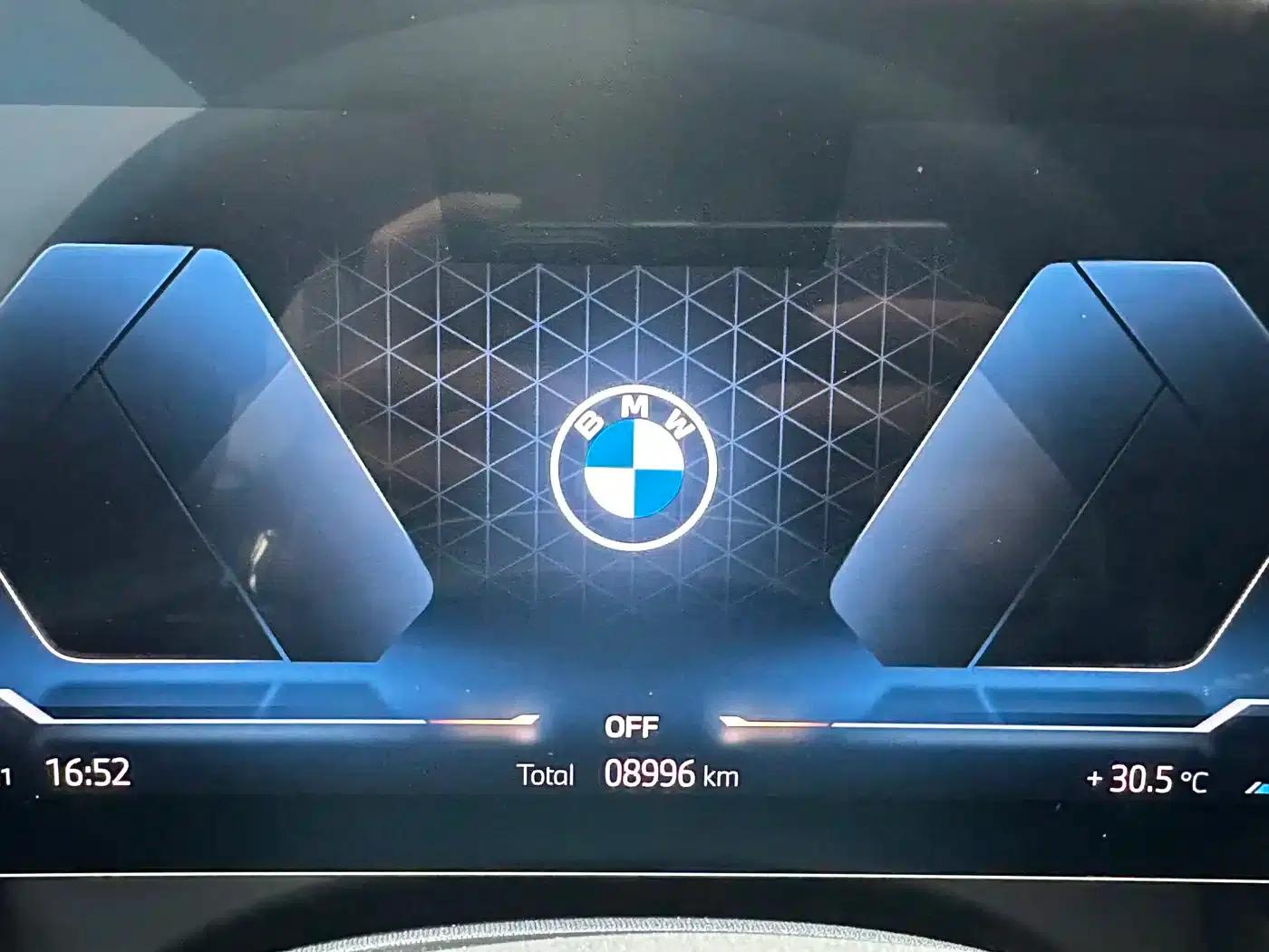 2024 BMW 5 Series 525Li M Sport Package — миниатюра 17