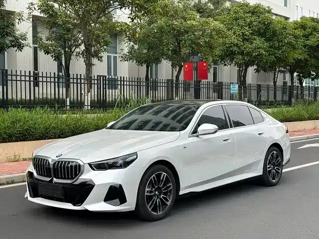 2024 BMW 5 Series 525Li M Sport Package