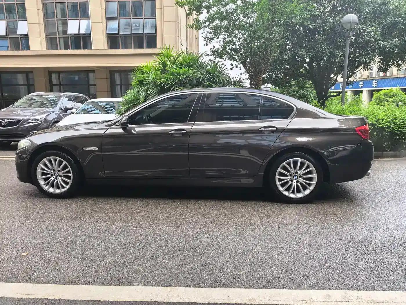 2014 BMW 5 Series 525Li Luxury Design Package — миниатюра 4
