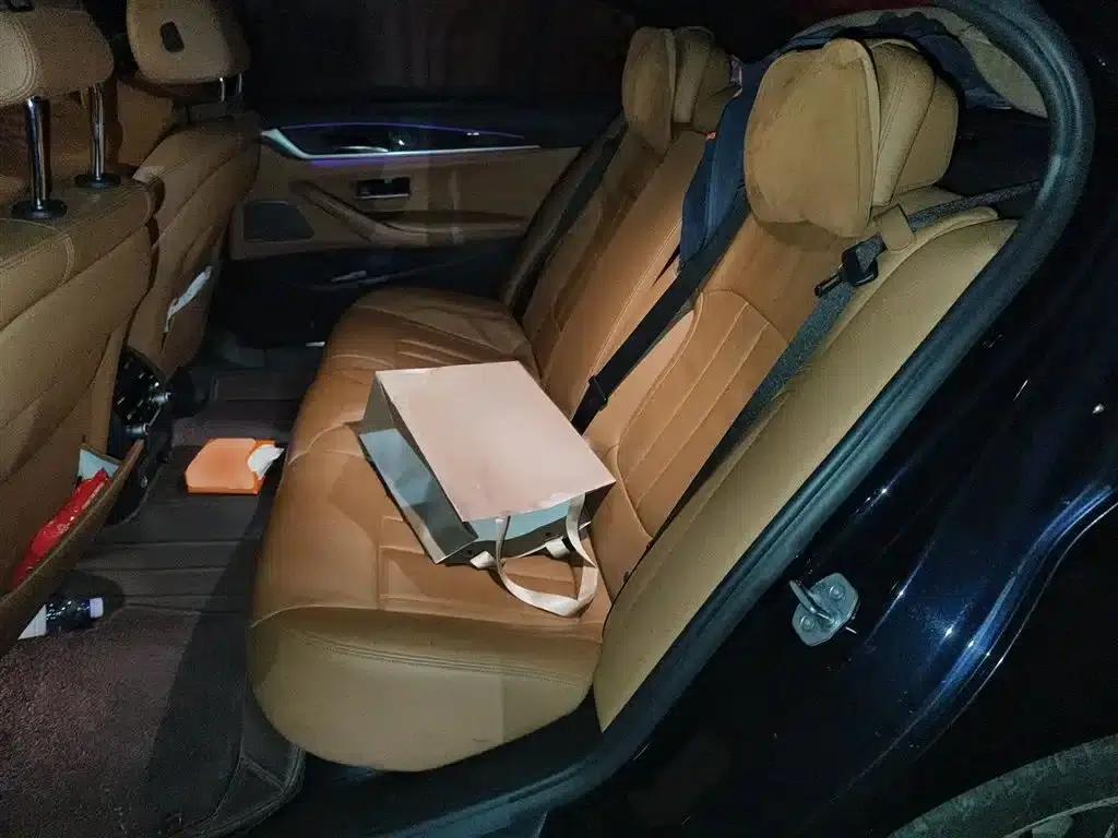 2018 BMW 5 Series 530Li Luxury M Sport Package — миниатюра 15