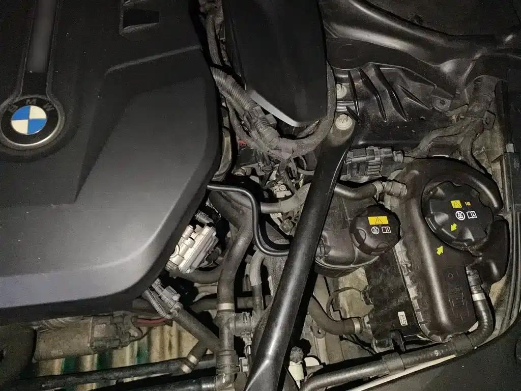 2018 BMW 5 Series 530Li Luxury M Sport Package — миниатюра 22
