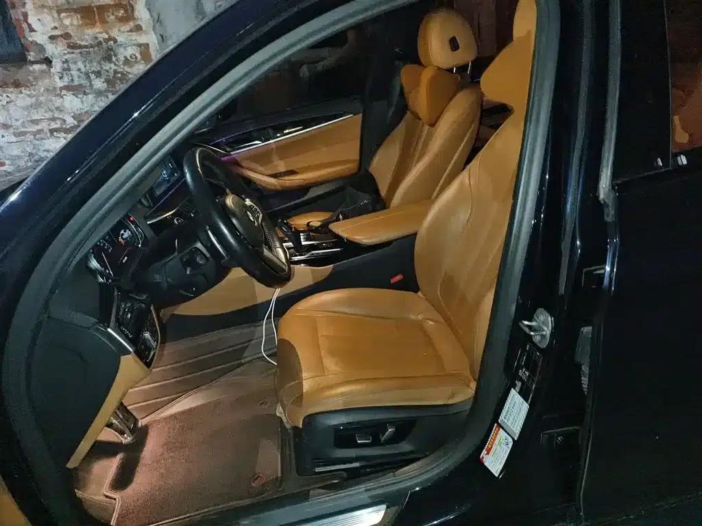 2018 BMW 5 Series 530Li Luxury M Sport Package — миниатюра 8
