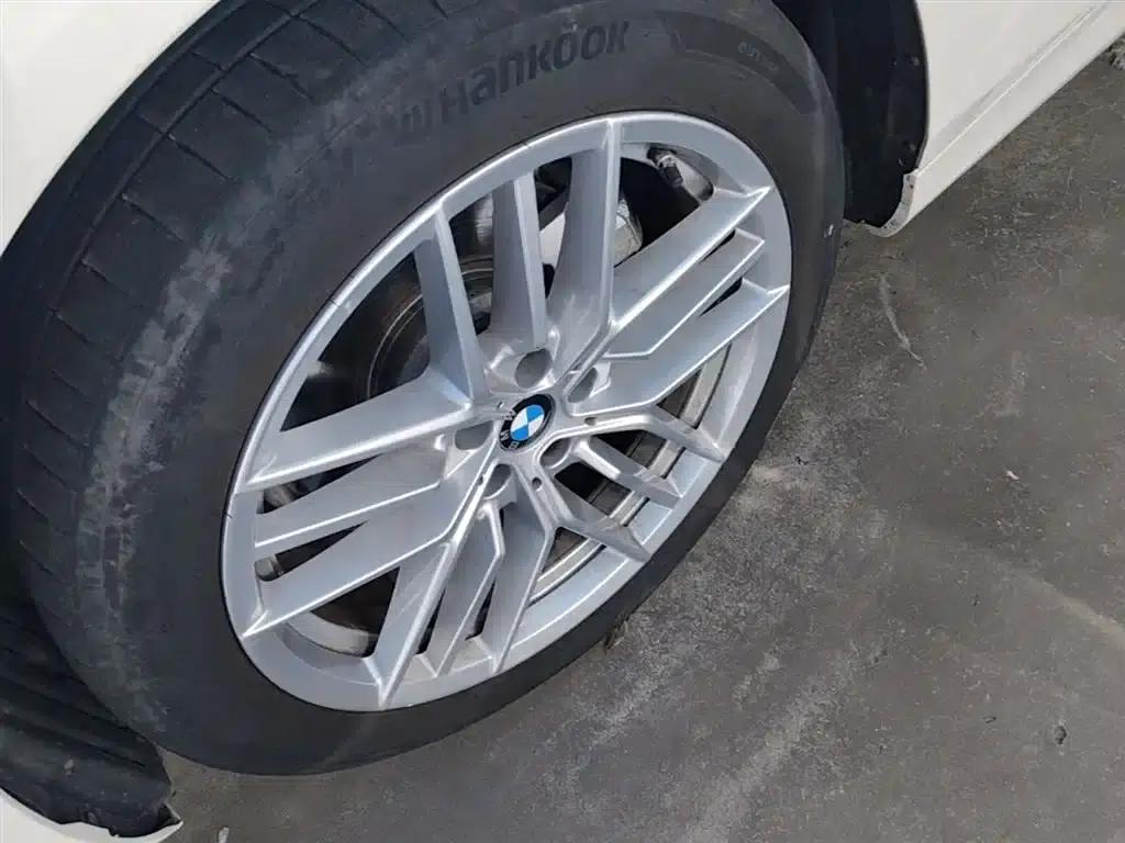 2024 BMW 5 Series 525Li Luxury Package — миниатюра 23