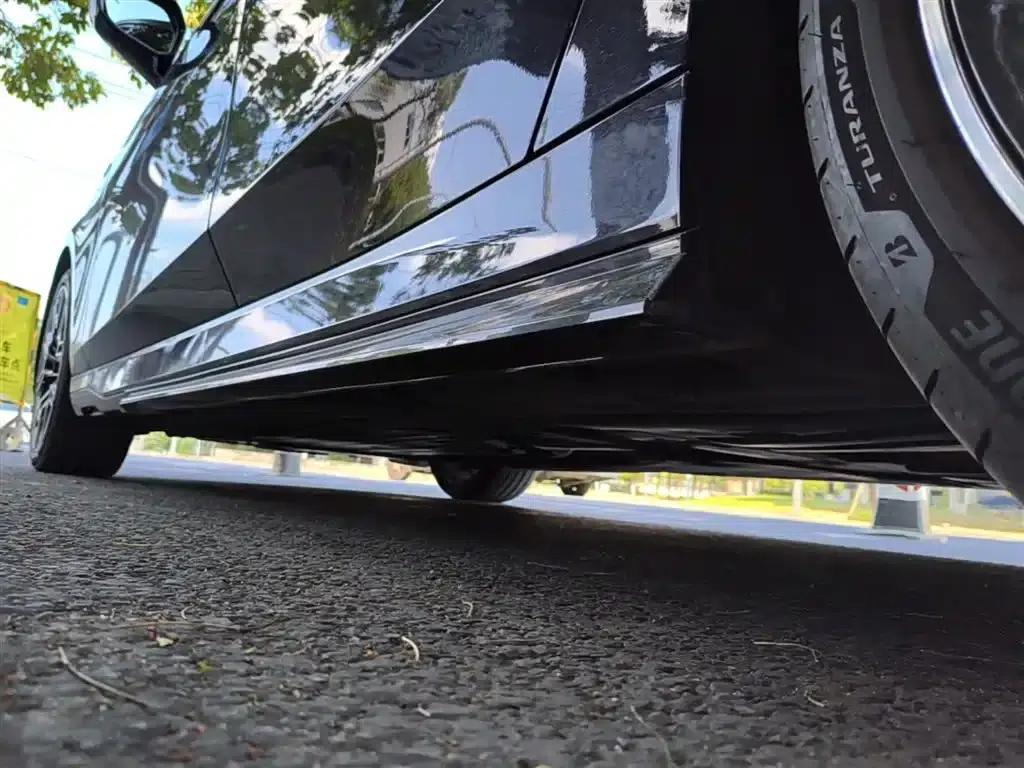 2025 BMW 5 Series 530Li Luxury M Sport Package — миниатюра 22