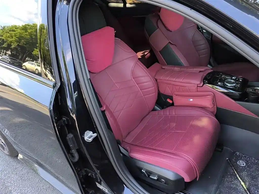2025 BMW 5 Series 530Li Luxury M Sport Package — миниатюра 25