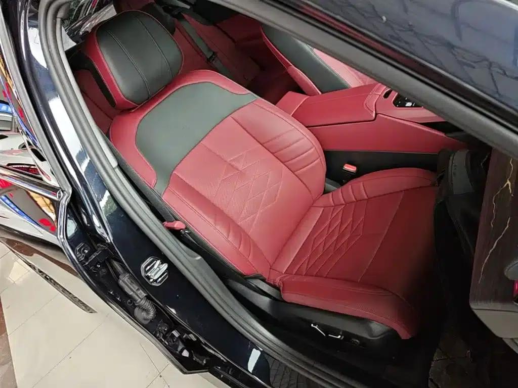 2025 BMW 5 Series 530Li Luxury M Sport Package — миниатюра 24
