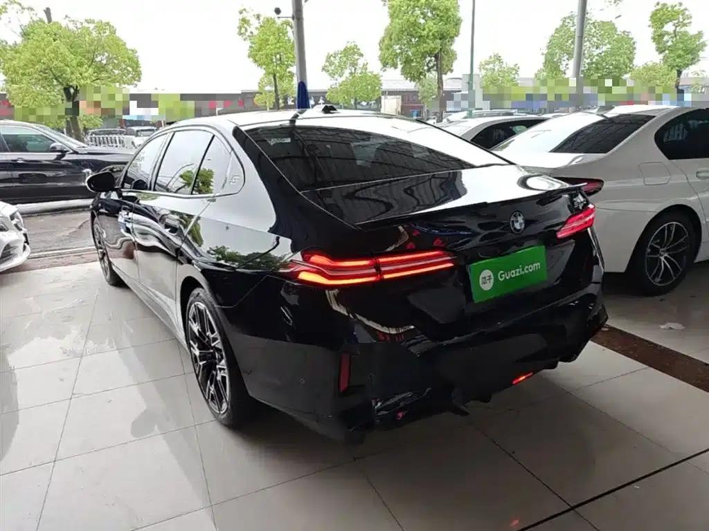 2025 BMW 5 Series 530Li Luxury M Sport Package — миниатюра 5