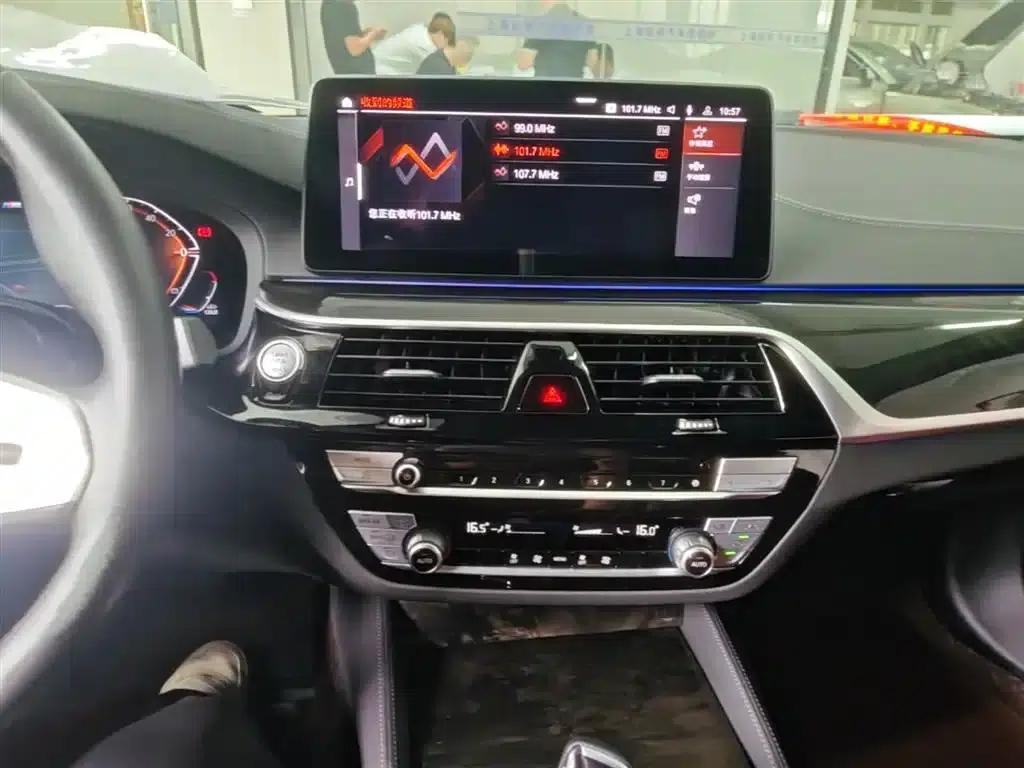 BMW 5 Series 2022 Facelift II 525Li M Sport Package — миниатюра 13