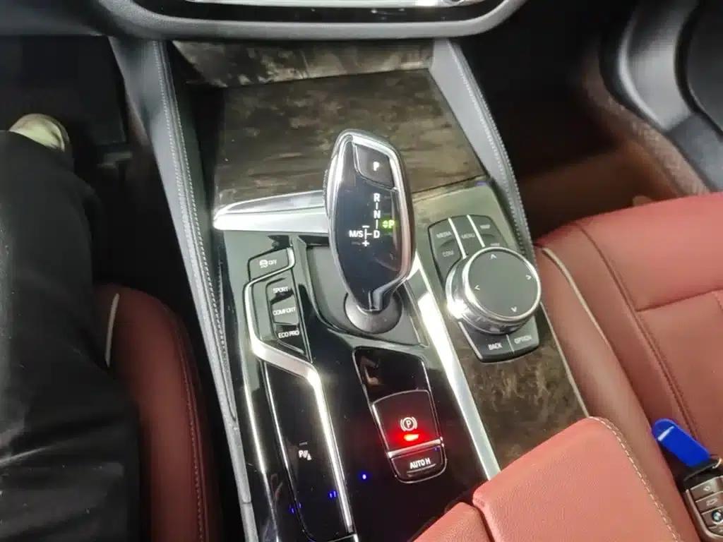 BMW 5 Series 2022 Facelift II 525Li M Sport Package — миниатюра 14